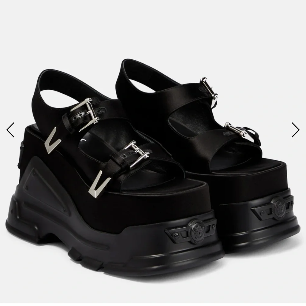 FINAL. BNIB Versace Platform Sandal